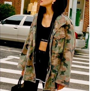 Camo jacket coat . Shacket size small.